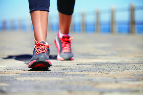 周末谈下生活方式:日行万步不等于健康,强度达标才行